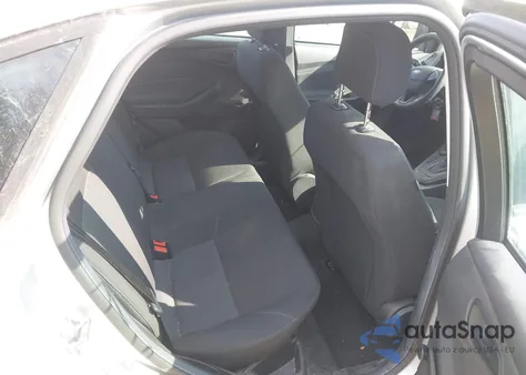 2018 Ford Focus S из США, поврежденный, VIN 1FADP3E26JL213873